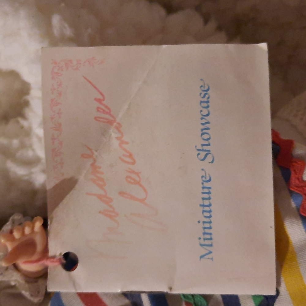 Miniature Mexico show doll - Picture 2 of 5